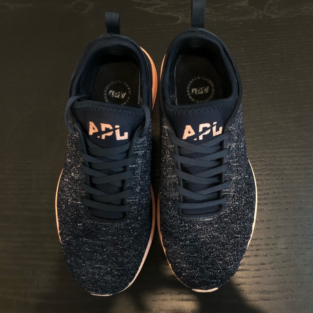 π SOLD APL Women's TechLoom Phantom in Navy & Pin - Picture 8 of 10